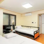 Hostel Kw Sinsa