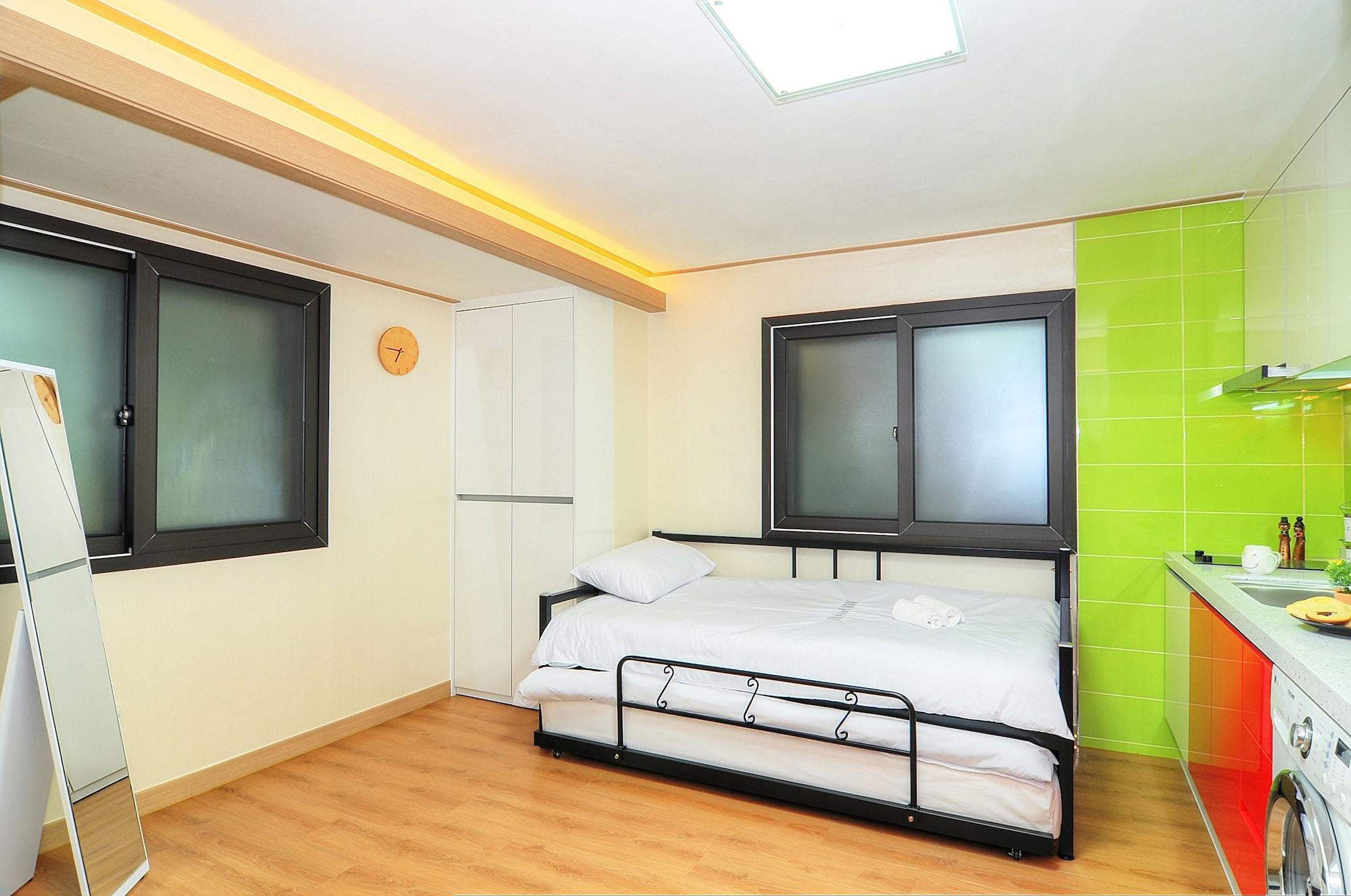 Hostel Kw Sinsa