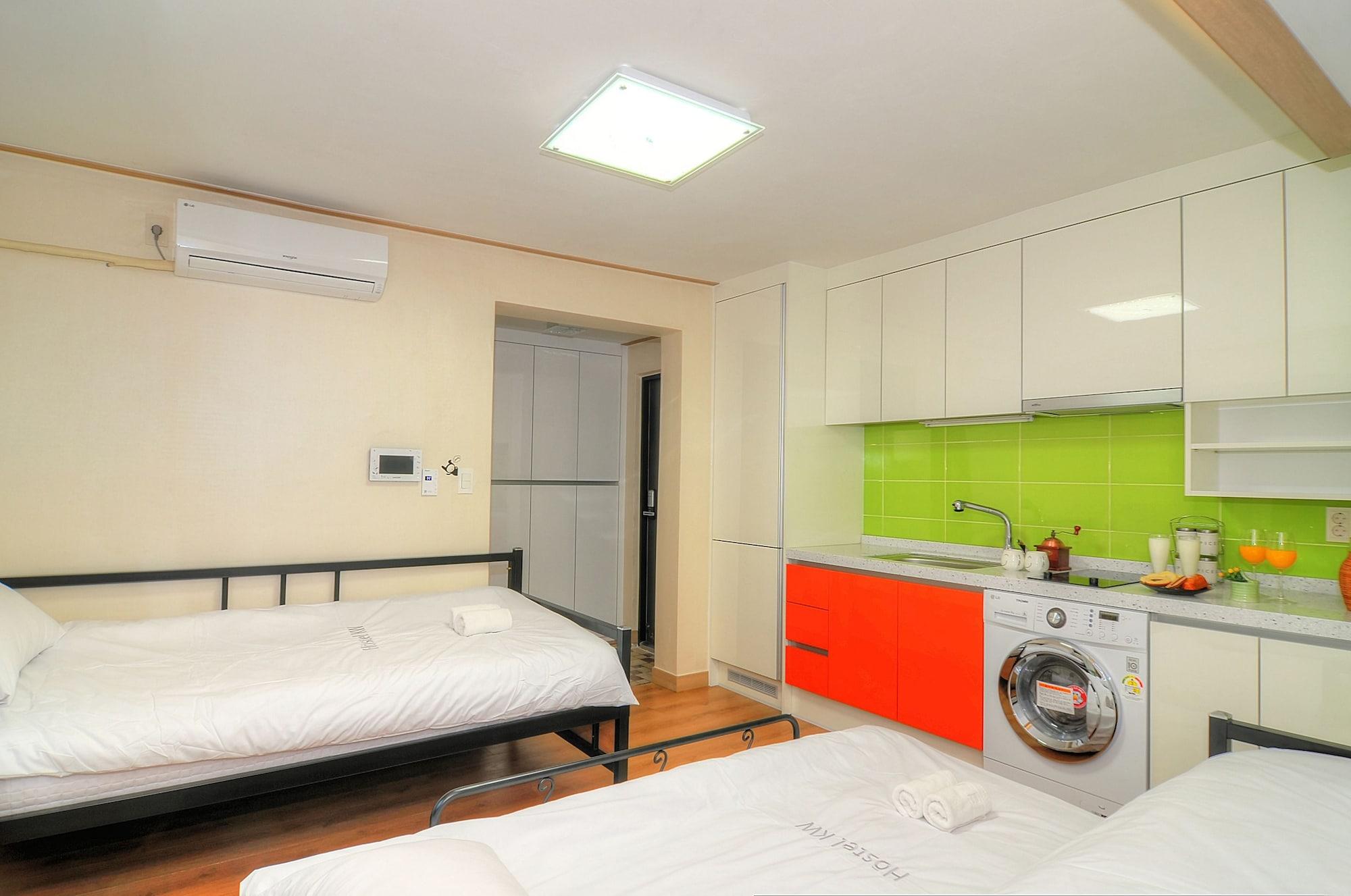 Kw Sinsa Hostel