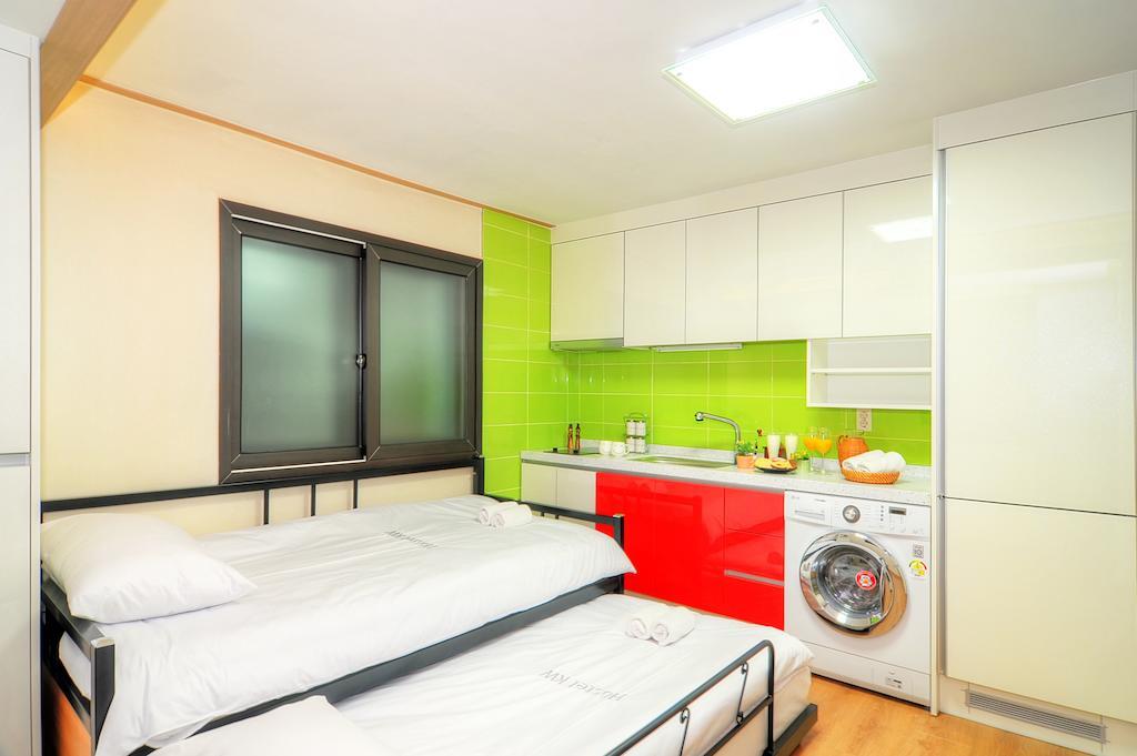 Kw Sinsa Hostel